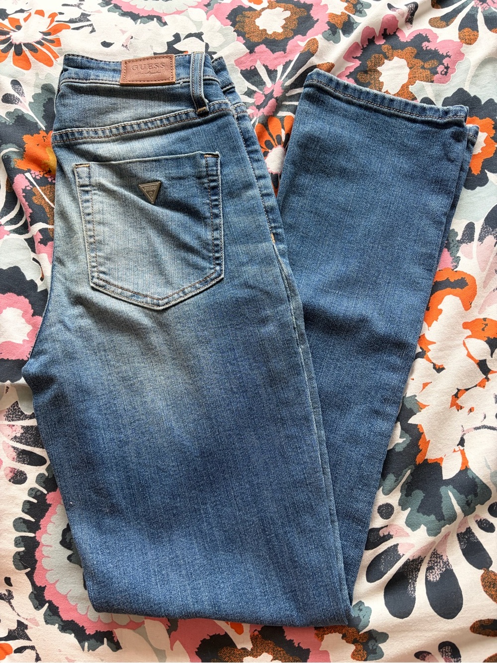 GUESS Women's Medium Blue Straight Leg Jeans